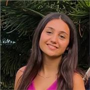 Chica responsable y aplicada, con experiencia como profesora particular.